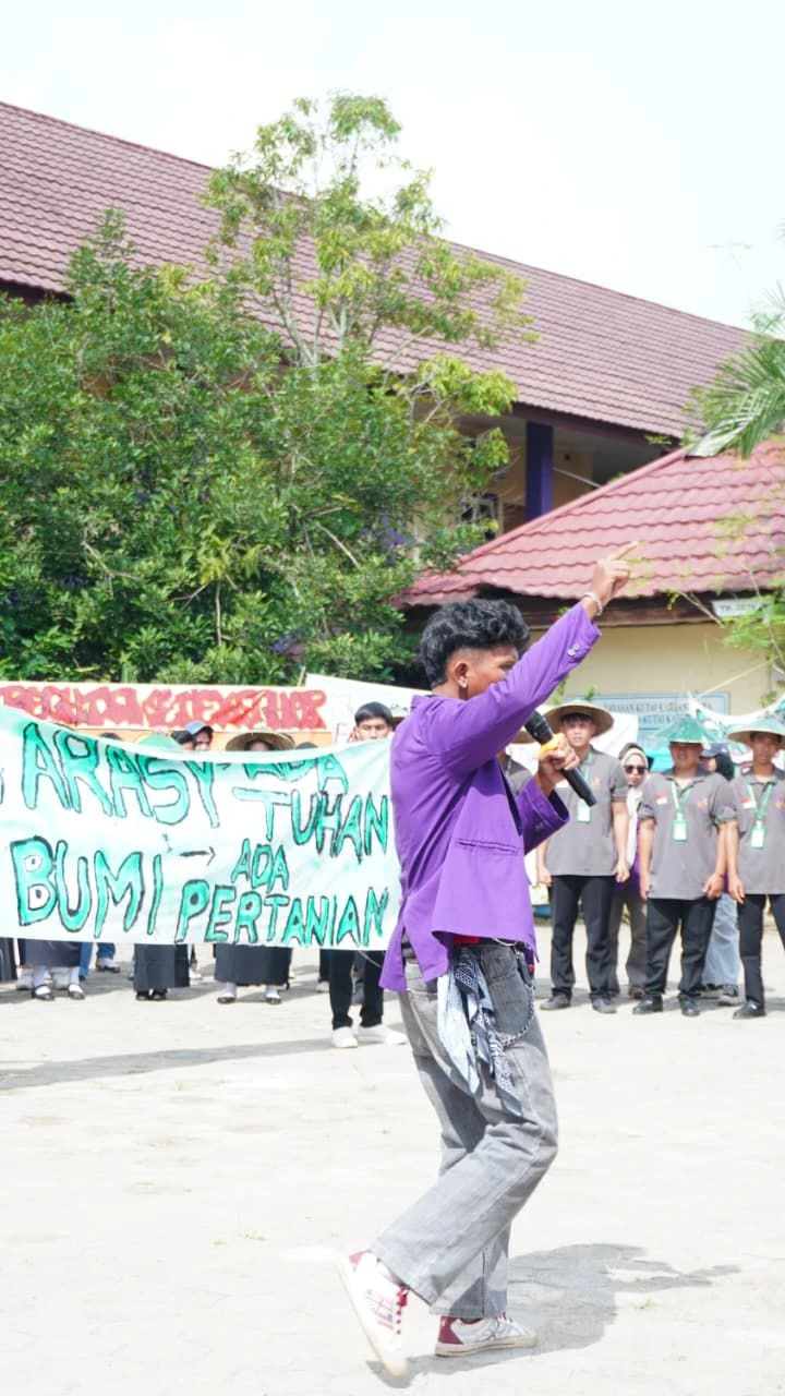 Ketua BEM Fakultas Pertanian Unikarta Soroti Krisis Sampah Plastik di Sungai Mahakam